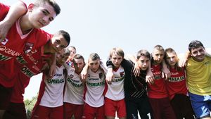 "Câinii" bătrânului profesor! Sdrobiș antrezează jucători pentru Dinamo, la Onești!** "Dacă nu îi vor ei, îi dăm la CFR, la Rapid, la Steaua..."