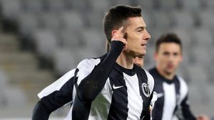 Transferul la Steaua i-a tăiat elanul. Lemnaru a pierdut banderola de căpitan la "U" Cluj și ar putea începe returul ca rezervă