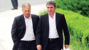 Răzvan: "Numărul 10 nu contează!"** Hagi: "Atunci să-l dăm portarului!"