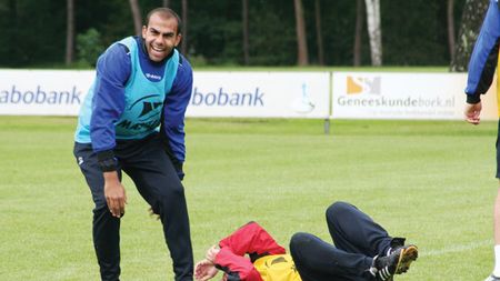 I-au "rupt" picioarele!** Jucătorii Oțelului îl faultează la antrenamente chiar și pe Dorinel! Motivație extremă