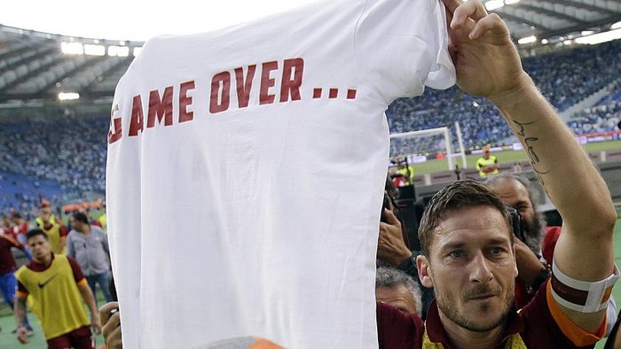 OFICIAL | Totti și-a dat demisia de la AS Roma! 