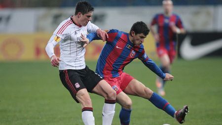 Presa engleză, de aceeași părere cu Gigi Becali:** "Tănase, Star Man of the Match"