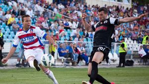 Colegii au crezut că și-a pierdut mințile când a făcut asta în fața lui Ganea! FOTO - Cel mai stupid gest al startului de sezon s-a produs la Galați 