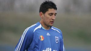 Costea stă două săptămâni