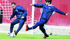 Jale cu Jelev!** "Joci la Steaua! Vreau pase, nu 'bufa-bufa'"