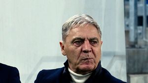 Sorin Cârțu i-a răspuns lui Edi Iordănescu după ce Andrei Ivan a fost numit alintat: „Să nu vorbim de funie în casa spânzuratului. A avut rezultate și acum își permite” | VIDEO EXCLUSIV ProSport Live