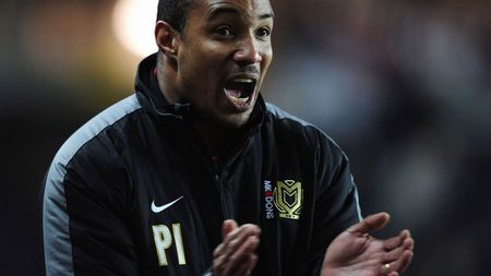 Mai rău ca în România! Incredibil: un fost star de la Liverpool și United a fost concediat prin SMS