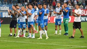 Mihai Rotaru a dat afară un fotbalist de la Universitatea Craiova chiar înainte de Anul Nou! Anunțul momentului și despre soarta lui Mihai Căpățînă, jucătorul pe care Mitică Dragomir îl laudă non-stop