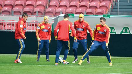 Războiul vitaminelor:** Pițurcă și Reghecampf au intrat în conflict după meciul Olanda! "Piți i-a întrebat pe steliștii de la lot ce iau la club"