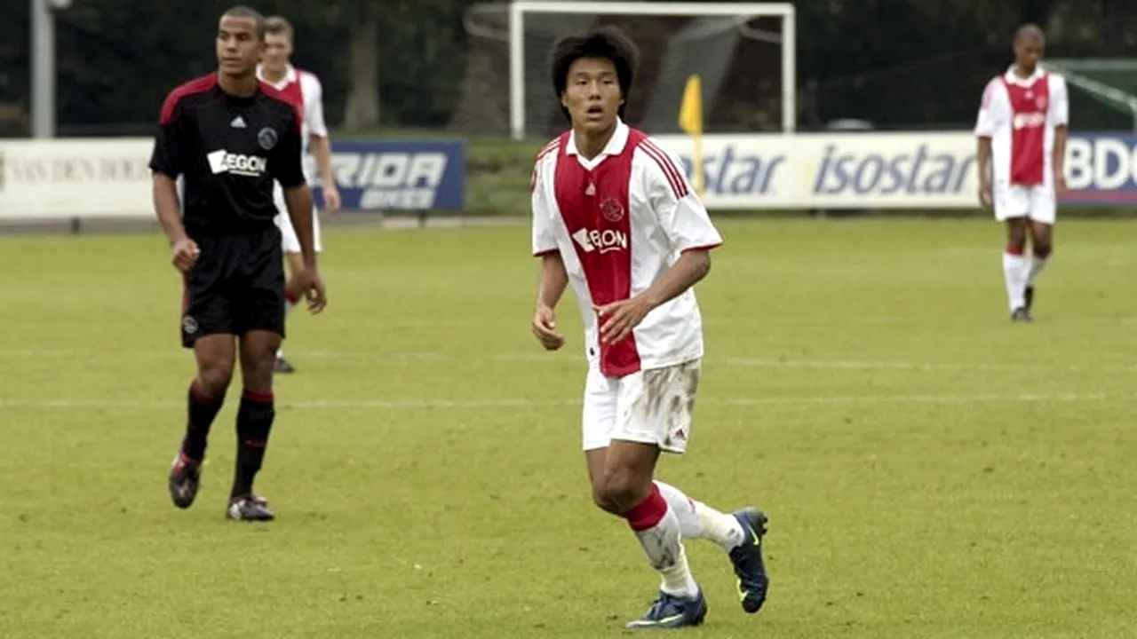 Ajax l-a transferat pe Hyun Jun Suk!