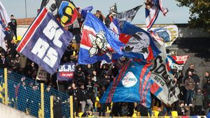 Suporterii Stelei cer amânarea meciului din weekend. Vor Steaua la înmormântarea lui Emerich Jenei: ”Este o datorie morală și o responsabilitate identitară”