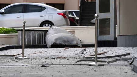 EXTRA Clădirea în care fratele lui Novak Djokovic și soția sa locuiesc în Dubai a fost lovită de o dronă iraniană!