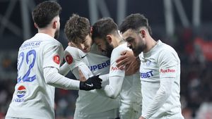 Dinamo București - Farul Constanța 0-2, în etapa 27 din Superliga. Prima victorie în deplasare pentru echipa lui Gică Hagi după o pauză de 3 luni și 5 zile