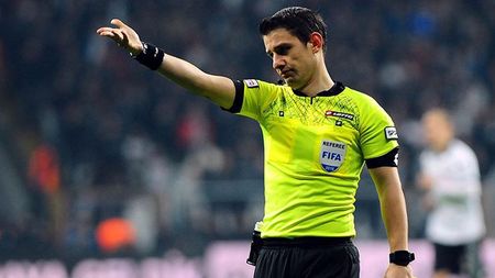 Arbitru debutant în preliminarii, delegat la România - Insulele Feroe. Cine va împărți dreptatea la meciul de la Cluj-Napoca
