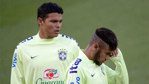 Neymar i-a cedat banderola de căpitan lui Thiago Silva. Ce spune Dunga despre tensiunile din jurul banderolei