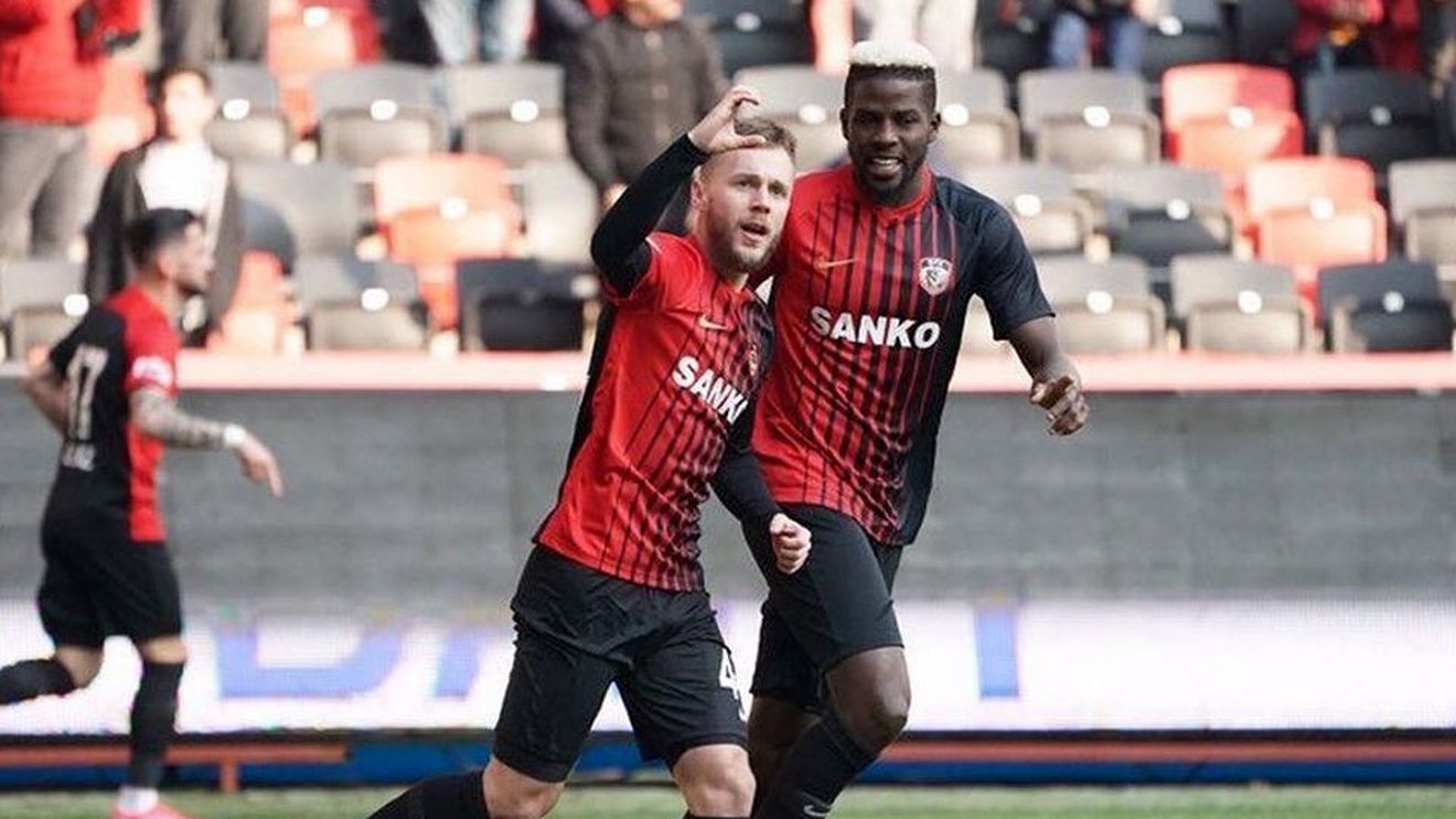 Alexandru Maxim, debut spectaculos pentru Gaziantep! A reușit ”dubla” în fața liderului din Turcia și a contribuit la un alt gol | VIDEO