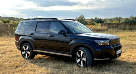 Am testat SUV-ul momentului în România. 7 motive să-l iubești și 2 detalii care-ți strică zenul