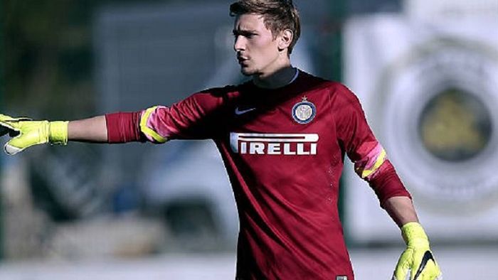 "New entry" în topul celor mai bine cotați fotbaliști români. Nu a jucat niciodată în Liga 1, dar cota i-a "explodat" după ultimul sezon. Jucătorul de 21 de ani pus peste Budescu sau Mitriță și imediat sub Keșeru și Stanciu