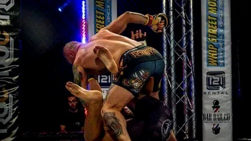 Cum a ajuns Alin Chirilă din Galați să fie antrenat de Brad „One Punch” Pickett, starul UFC | EXCLUSIV