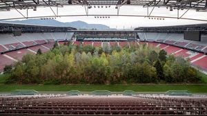 Fabulos! Un stadion de la EURO 2008 a fost transformat într-o pădure | GALERIE FOTO