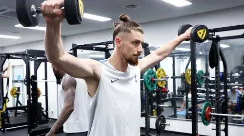 Radu Drăgușin a fost dat dispărut de Tottenham după EURO 2024, dar acum clubul din Premier League a postat primele imagini cu „stânca” din România în sala de forță!