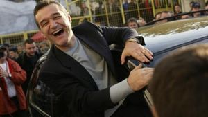 Argăseală: "Toți patronii din lume au aceeași atitudine ca și Gigi Becali!"