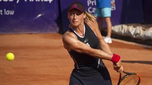 GALERIE FOTO | Victorie mare pentru "Lady in Black". Ana Bogdan a trecut peste durere și tertipurile adversarei și este prima româncă în sferturile BRD Bucharest Open