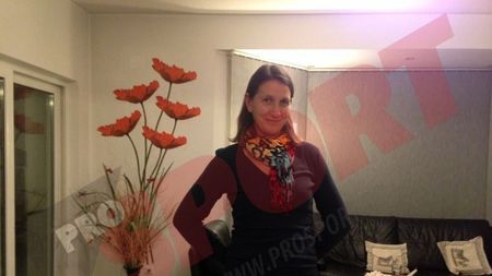 INTERVIU EVENIMENT| Irina Spîrlea a venit din Italia pentru a vota la București. Discuție fără perdea despre românii din Italia, regulile și prieteniile din tenis, calul alb din filmul "Ștefan cel Mare", Totti și cartea din vis