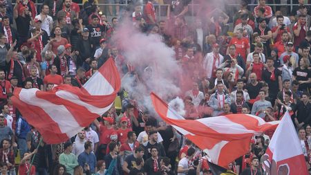 Bate vântul în "Groapă"! Dinamoviștii au reușit o nouă contraperformanță în Liga 1! FOTO cu stadionul pustiu din "Ștefan cel Mare"