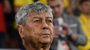 Mircea Lucescu e printre ultimii oameni cu care a vorbit Dinu Gheorghe. „Aseară era bine, jovial"