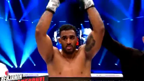 Cuvintele fabuloase ale lui Benny Adegbuyi, imediat după victoria colosală cu Badr Hari! A spus „Hai, România!”, apoi a transmis un mesaj special!