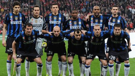 „A aruncat alcool peste foc. Flăcările m-au cuprins și am sărit în piscină”. Colegul lui Chivu de la Inter a povestit cum a fost incendiat din greșeală de un amic