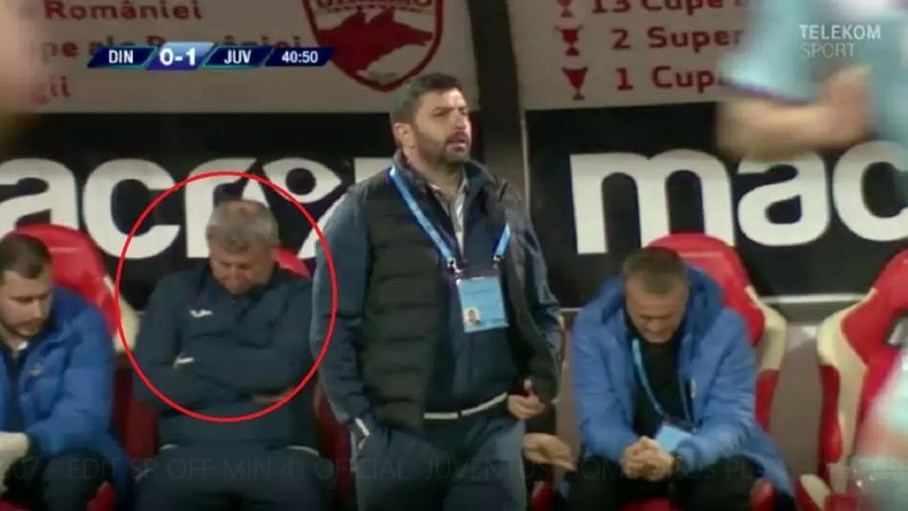 FOTO | Incredibil: Un oficial de pe banca lui Juventus a dormit în timpul meciului cu Dinamo!