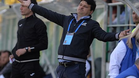 Adrian Falub nu mai vrea să fie ”vinovatul de serviciu” la ”U” Cluj. Mesaj pentru suporterii care îl contestă: ”Ajunge! M-am săturat! Spuneţi-mi un antrenor care are rezultate mai bune ca ale mele”