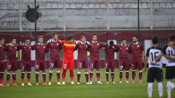 Moraru promite, fotbaliștii trag nădejde. Salariul trâmbițat de patron n-a ajuns în conturile rapidiștilor. "Stăm cu ochii pe bancomat"