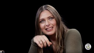 Maria Sharapova și-a scos la vânzare vila din Los Angeles. Cere 21,3 milioane de euro pentru casa cu 5 dormitoare, piscină și pistă de bowling