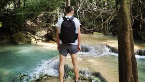 Gusturile nu se discută. Milionarul din fotbal joacă şah şi ascultă manele: „Am fost, ca toți oamenii"