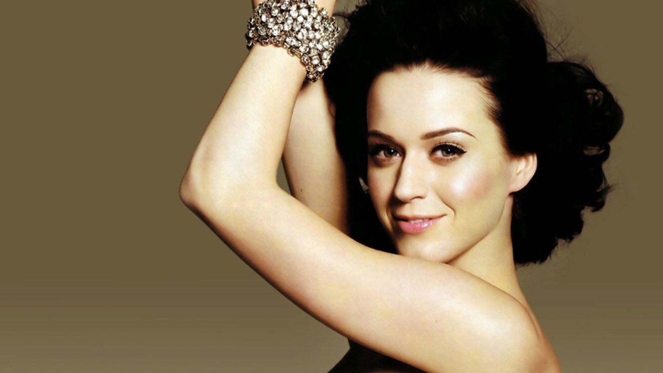 Katy Perry: "M-am gândit la sinucidere după divorț"
