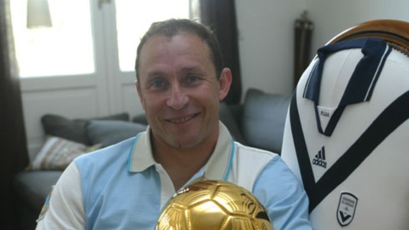 Jean-Pierre Papin revine pe gazon la 45 de ani!