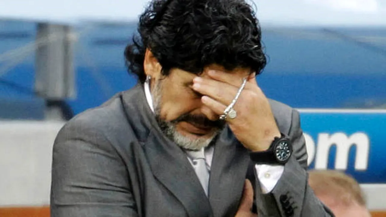VIDEO Emoționant! Maradona plânge în brațele fiicei după eșecul cu Germania