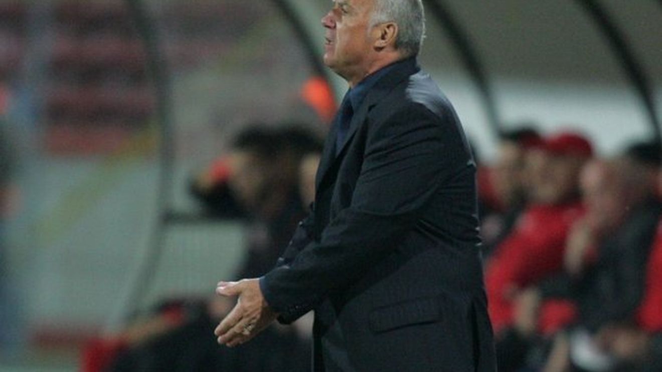 "Ce a făcut Pițurcă? A inventat cumva bomba atomică?** Aș accepta oferta Stelei"