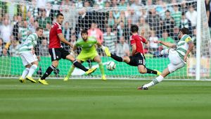 Legia Varșovia a propus rejucarea meciului cu Celtic Glasgow pentru a scăpa de sancțiunea UEFA: "Fiți bărbați!". Scoțienii au refuzat categoric