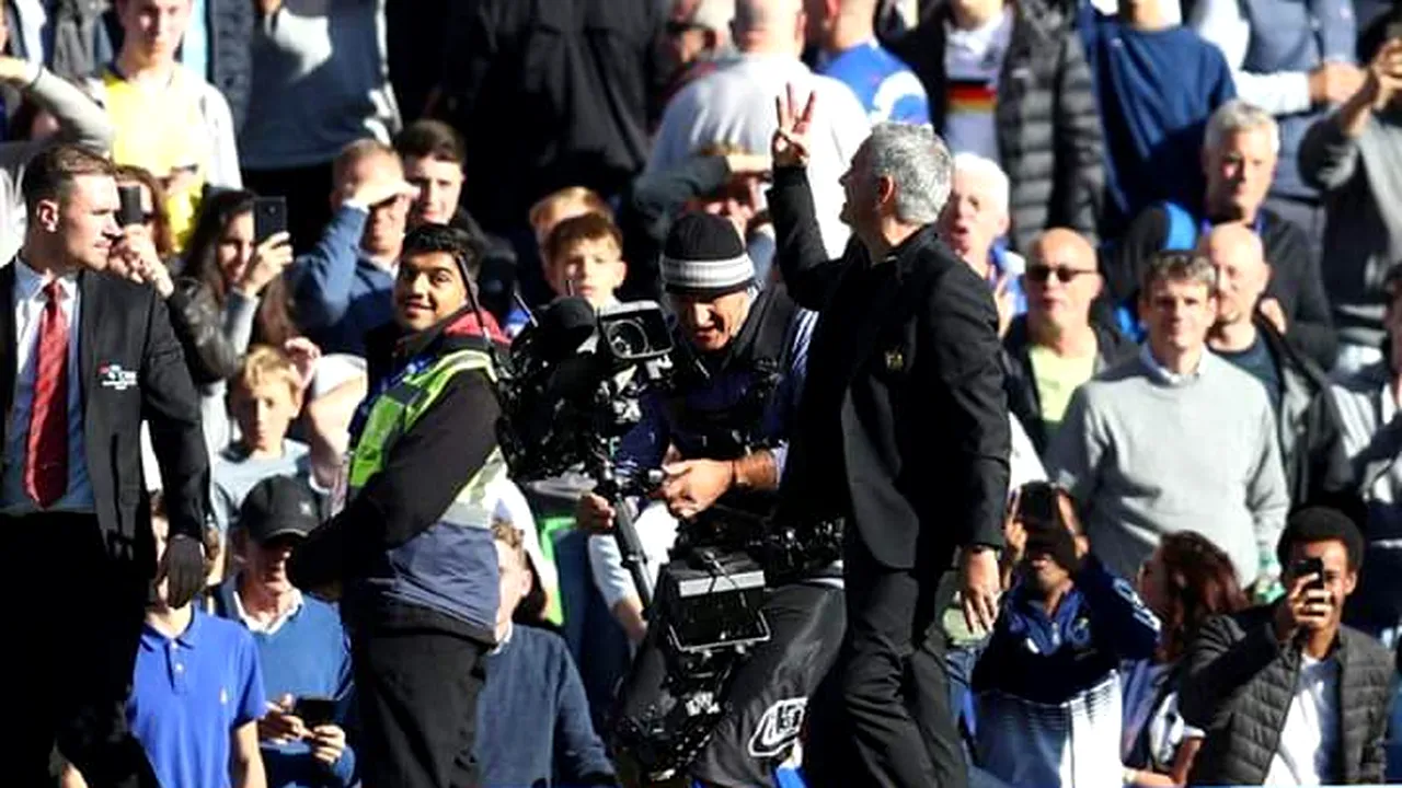 FOTO | Mourinho, la un pas de o bătaie generală! Gestul care a provocat nebunia de la finalul derby-ului Chelsea - Manchester United 2-2