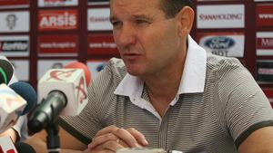 Zotta răsuflă ușurat: "Mă bucur că Deaconu nu ne arbitrează cu Steaua"