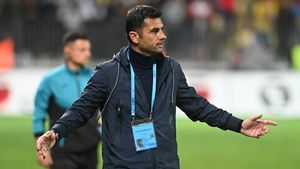 Nicolae Dică, haz de necaz după ce FCSB a terminat meciul cu UTA în opt jucători: „N-o mai făcusem pe asta până acum”. Ce spune despre cele trei cartonașe roșii primite de echipa lui: „Benga trebuia să ia patru cartonașe galbene”