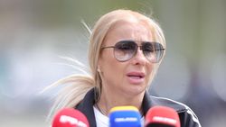 S-A STINS IL LUCE Anamaria Prodan a atras toate privirile cu apariția la catafalcul lui Mircea Lucescu: „Simt ce am simțit când a murit mama”