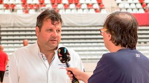 De ce a plecat Daniel Georgescu de la echipa de handbal masculin Dinamo? E curtat acum și de CSM București și de Dobrogea Sud | SPECIAL