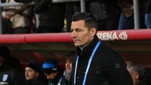 Costel Gâlcă a luat decizia în cazul fiului lui Dan Șucu. Noul antrenor n-a stat pe gânduri: ce se întâmplă cu tinerii din academia Rapidului