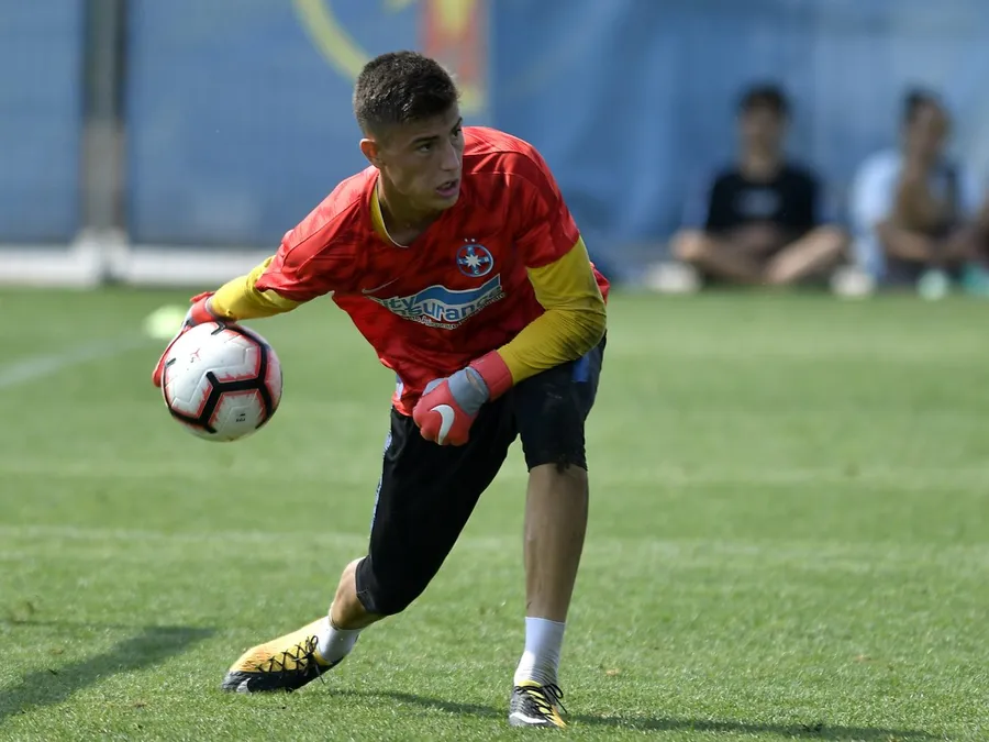 FCSB îl va avea în poartă pe Răzvan Ducan