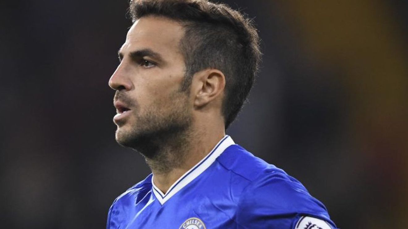 West Ham United vrea să îl transfere pe Cesc Fabregas, care și-a pierdut locul de titular la Chelsea